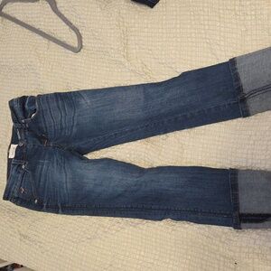 Blue Denim Jeans Witg Cuff Bottom